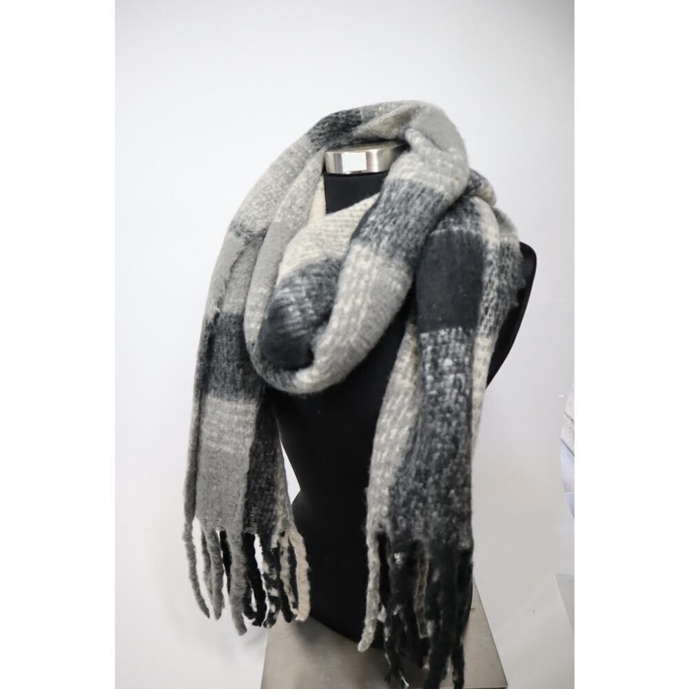 Jack&Missy Oversized Fuzzy Grey Flannel Scarf One Size